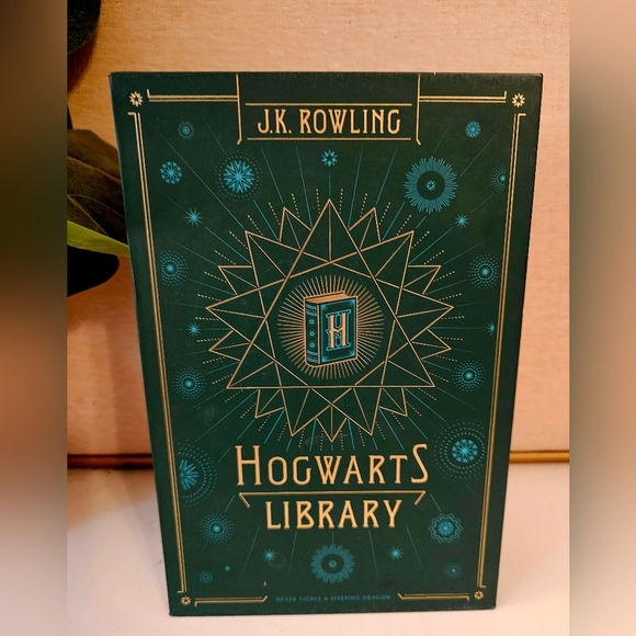 COMPLETE SET Harry Potter Fandom Special Editions | Illustrated Hardcover - Picture 3 of 4